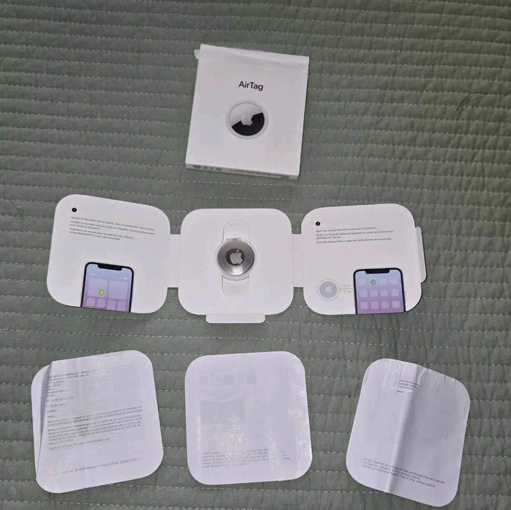 Apple AirTag & Black Air Tag Keychain MX532LL/A MODEL A2187 IPad IPhone New